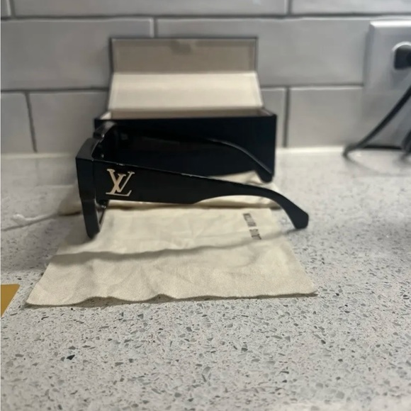 Louis Vuitton Cyclone sunglasses unisex - Picture 5 of 9